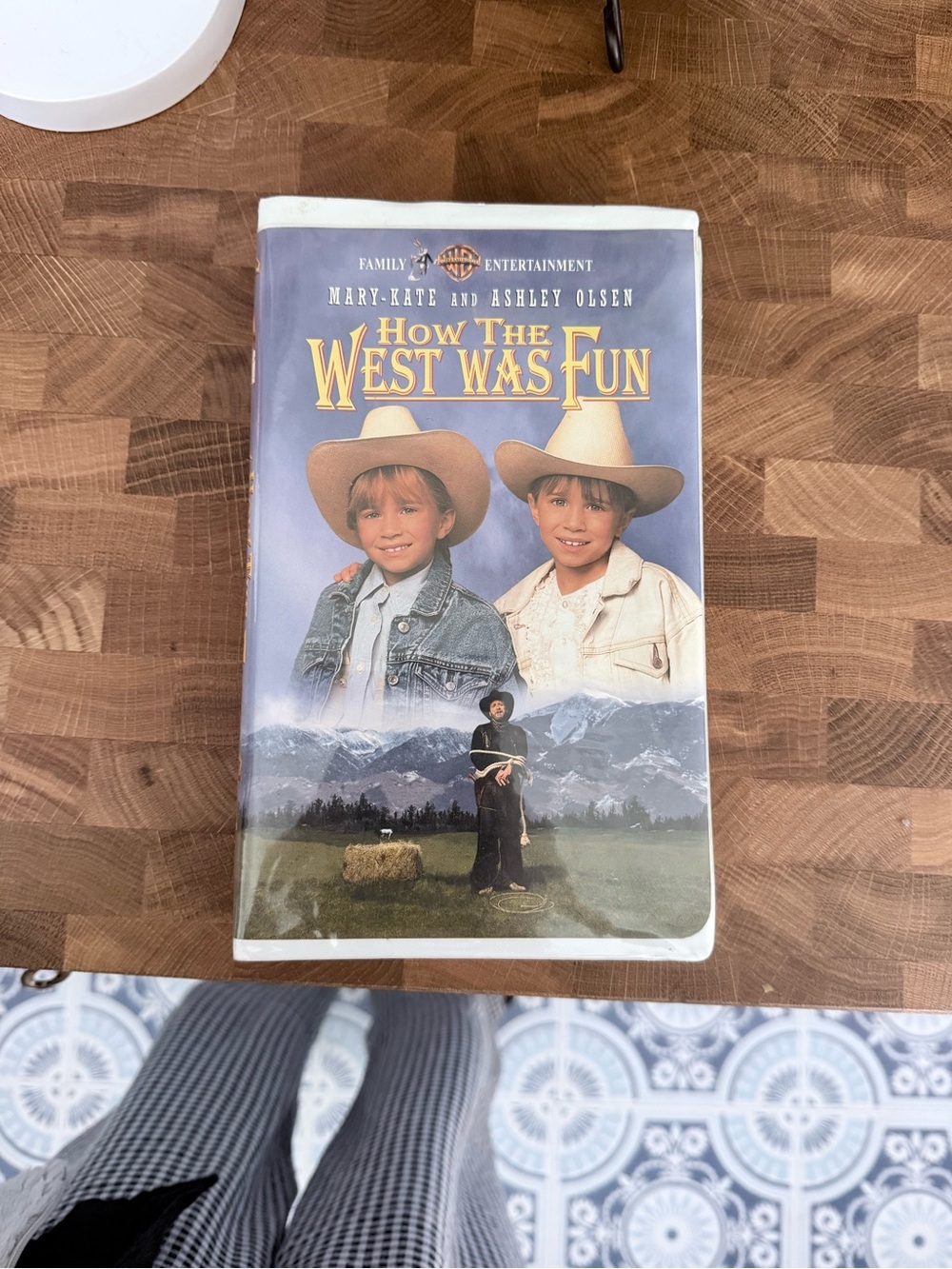 How The West Was Fun VHS - Mary-Kate & Ashley Olsen - Blue Cover